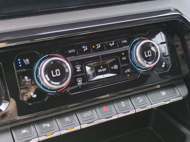 Used 2022 Blue GMC AT4 image 19