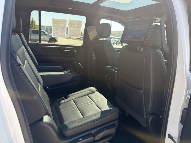 Used 2025 Chevrolet Suburban SUV