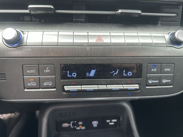 Certified Used 2025 White Hyundai SEL image 18