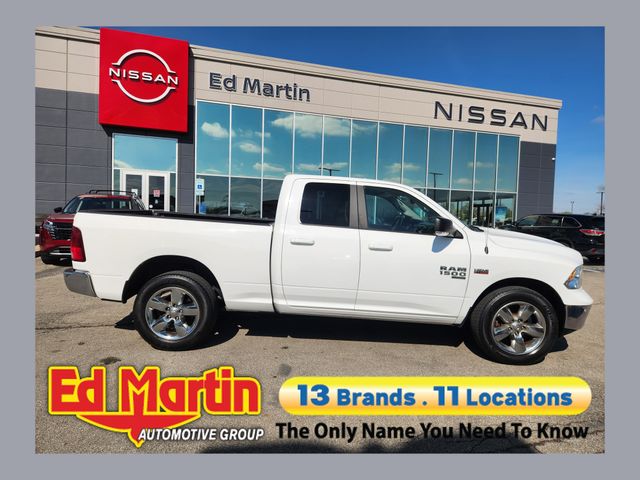 Bright White Clearcoat 2019 RAM 1500 Pickup Truck Four-Wheel Drive 8-Speed Automatic
