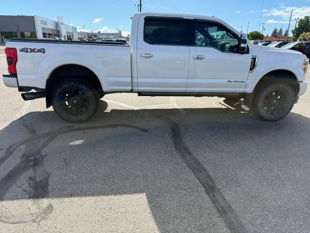 2017 White Ford Super Duty F-350 SRW Platinum 4X4 Truck