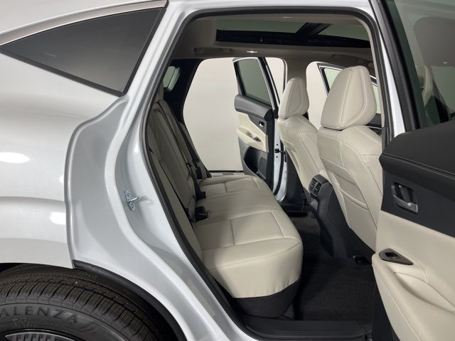 2025 Everest White Pearl Tricoat Nissan Murano SL AWD SUV