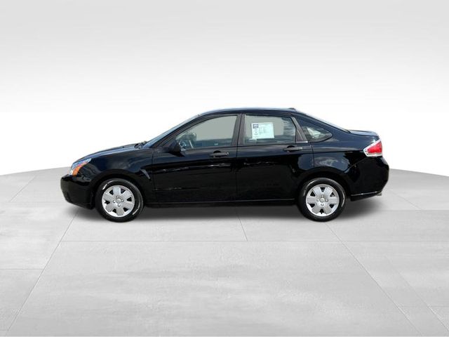 2011 Ford Focus S 18