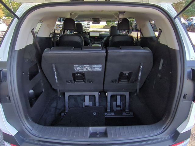 Used 2026 White Kia LXS image 32