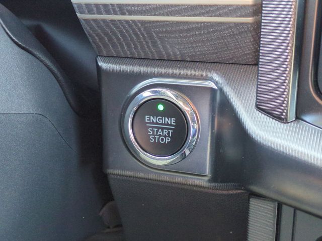 Used 2023 Carbonized Gray Metallic Ford Platinum image 27