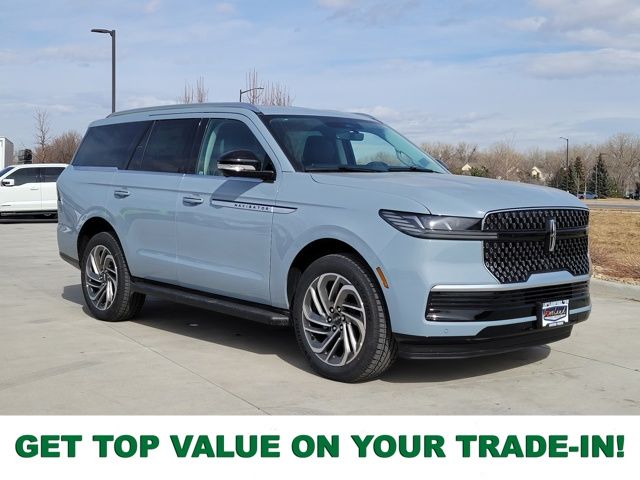 Gray Mist Metallic Tri-Coat 2026 Lincoln Navigator SUV / Crossover Four-Wheel Drive Automatic