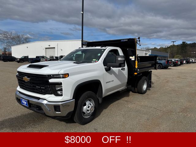 Summit White 2026 Chevrolet Silverado 3500HD Pickup Truck Four-Wheel Drive Automatic
