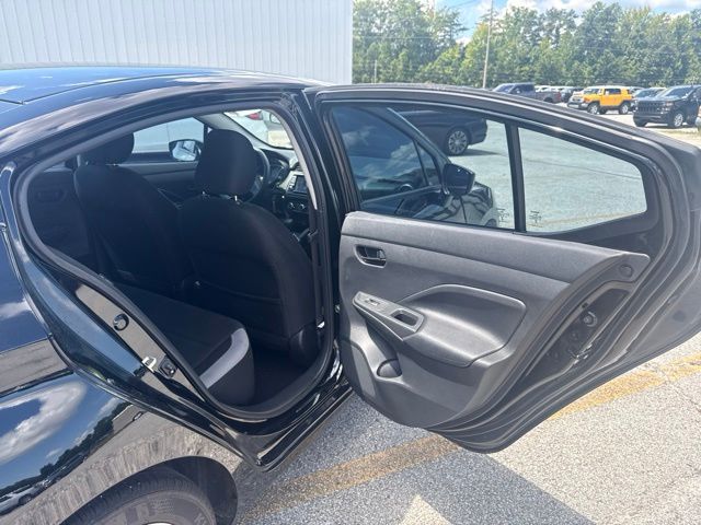 2025 Nissan Versa 1.6 S:B02591