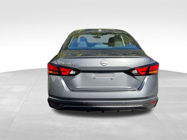 2025 Gun Metallic Nissan Altima 2.5 S FWD Sedan