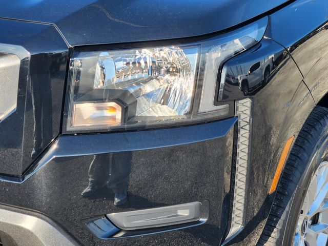 2024 Nissan Frontier SV - 8