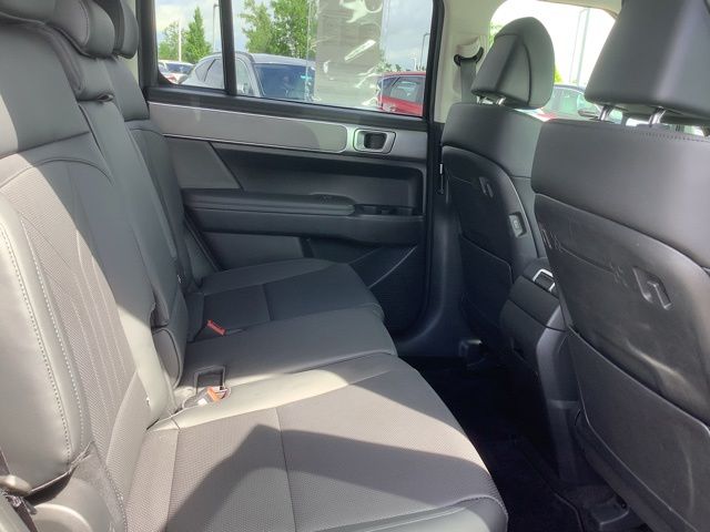 Used 2024 Phantom Black Hyundai SEL image 25