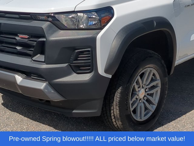 Used 2025 Summit White Chevrolet Trail Boss image 17
