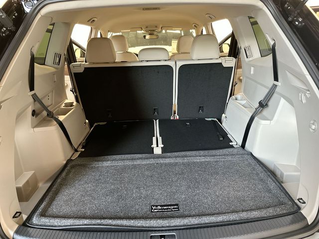 2026 Volkswagen Atlas 2.0T SE Black at South Hills CDJR