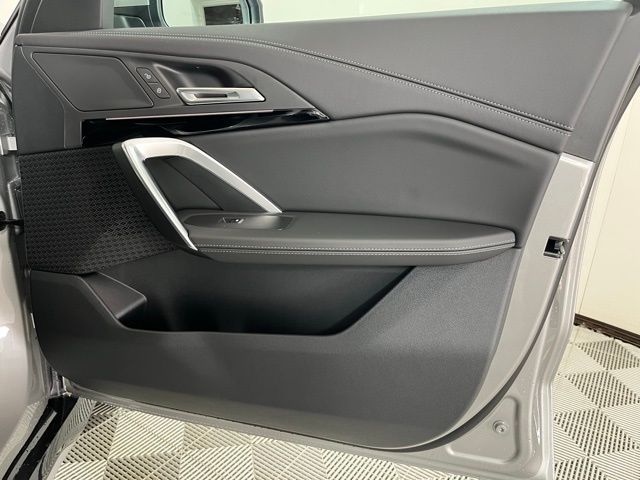 Used 2026 Silver BMW xDrive28i image 24