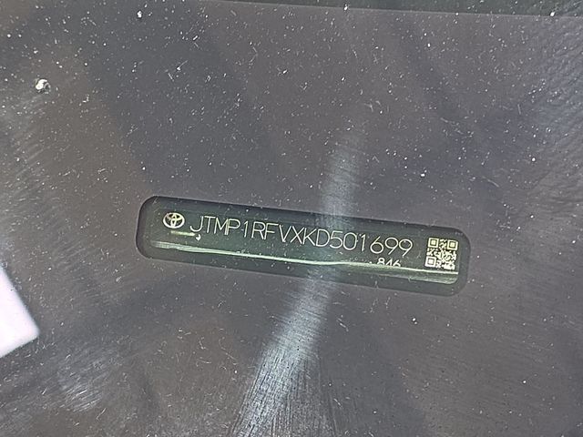 Used 2019 Silver Toyota XLE image 36