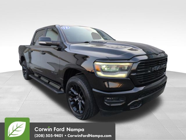 2019 RAM 1500 Negro (Diamond Black Crystal Pearlcoat) Camioneta Todo terreno 8 velocidades Automática
