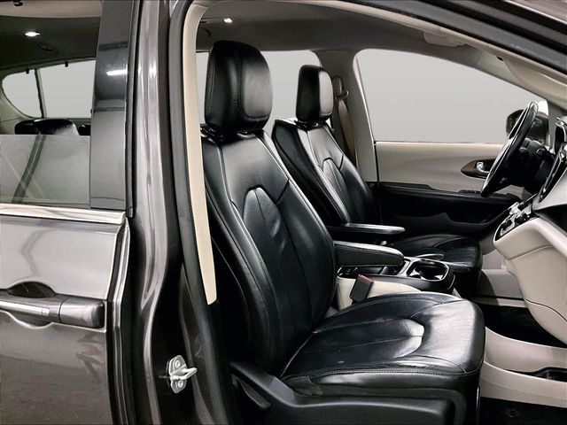 2018 Chrysler Pacifica Touring L - 6