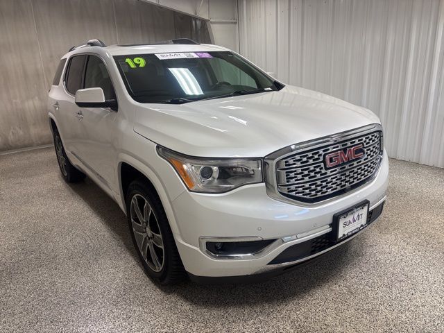 2019 GMC Acadia Denali photo