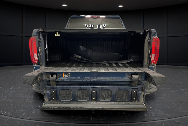 Used 2020 Blue GMC AT4 image 28