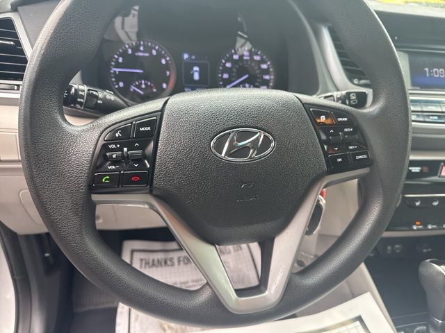 2017 Hyundai Tucson SE 12