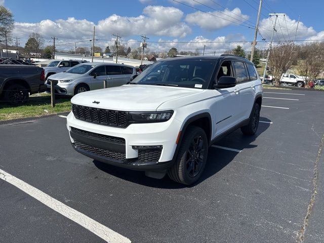 New 2025 White Jeep Limited image 3