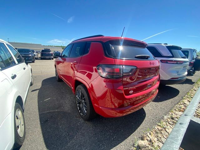 Used 2022 Red Jeep High Altitude image 4