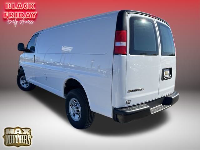 2024 Chevrolet Express 3500 Work Van 7