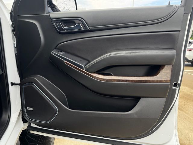2018 Chevrolet Suburban LT photo
