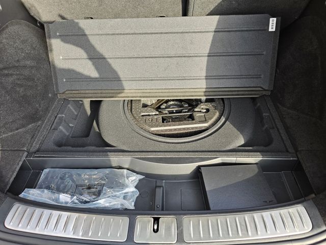 Used 2025 Red Genesis 2.5T image 11