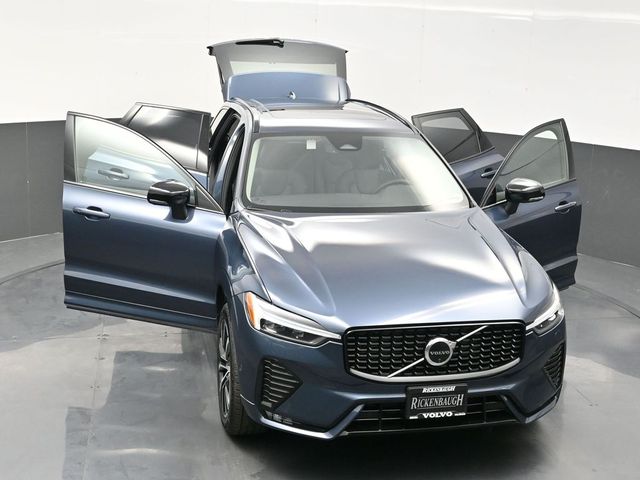 2025 Volvo XC60  photo