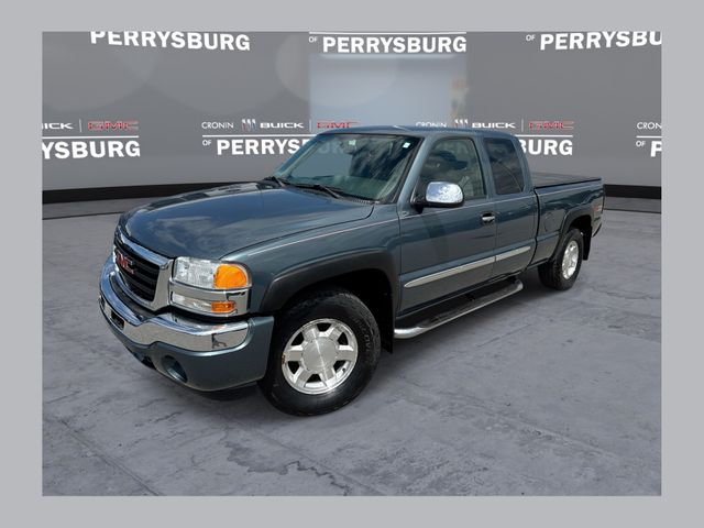 Stealth Gray Metallic 2007 GMC Sierra Classic 1500 Pickup Truck Four-Wheel Drive 4-Speed Automatic Overdrive