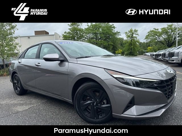 Fluid Metal 2023 Hyundai Elantra Sedan Front-Wheel Drive Continuously Variable Transmission