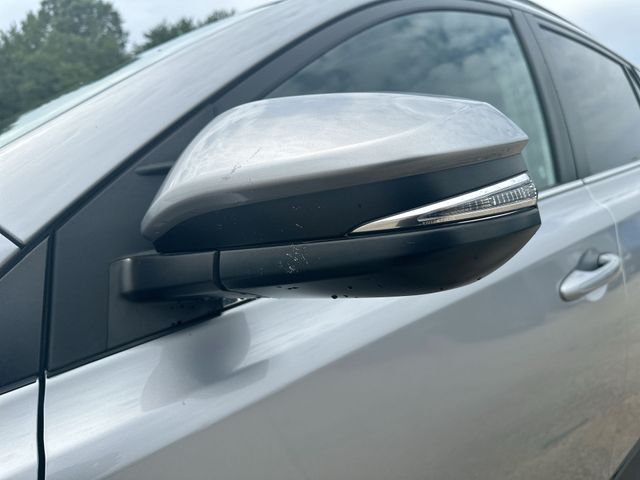 Used 2018 Silver Toyota XLE image 49