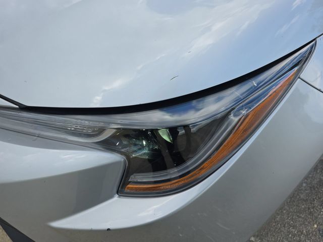 Used 2026 Classic Silver Metallic Toyota LE image 31