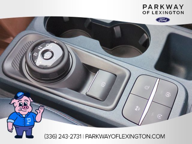 Used 2022 Red Ford Lariat image 25