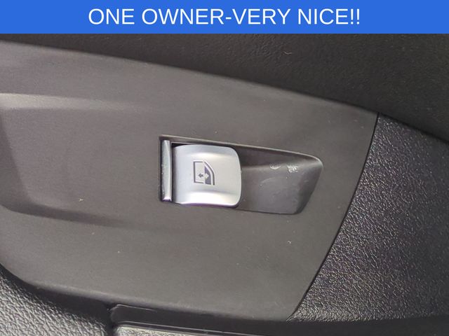 Used 2024 White BMW xDrive30i image 30