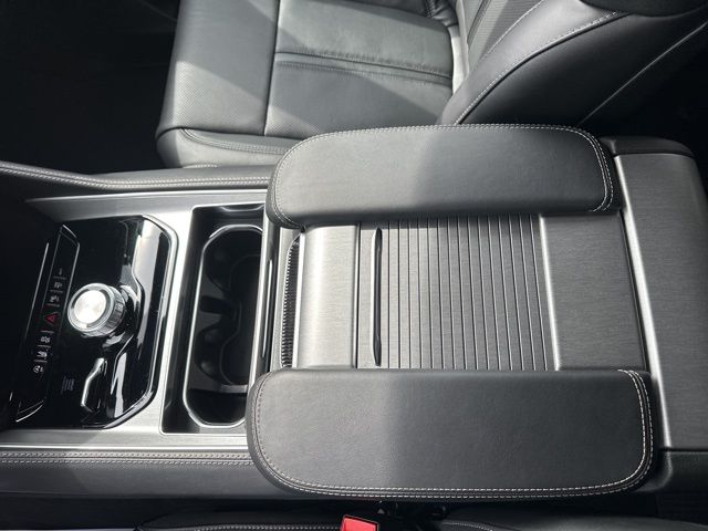 2026 Jeep Grand Wagoneer Limited Altitude - Velvet Red Pearlcoat exterior view 19