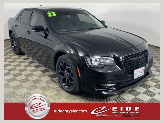 2023 Chrysler 300 Touring L AWD