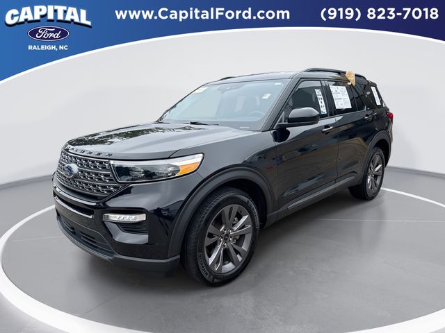 2023 Ford Explorer XLT's photo
