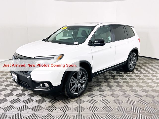 View vehicle photo 3