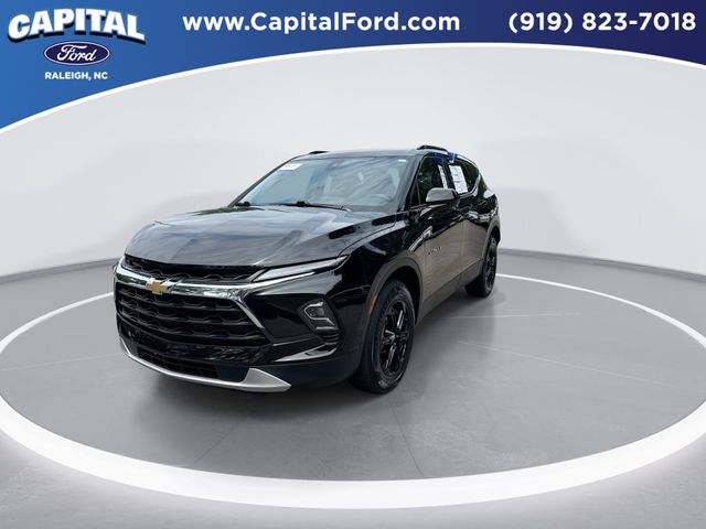 Used 2023 Black Chevrolet LT image 4