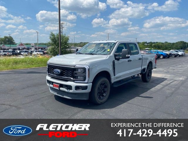 2025 Ford F-350 Super Duty XL Crew Cab 4WD