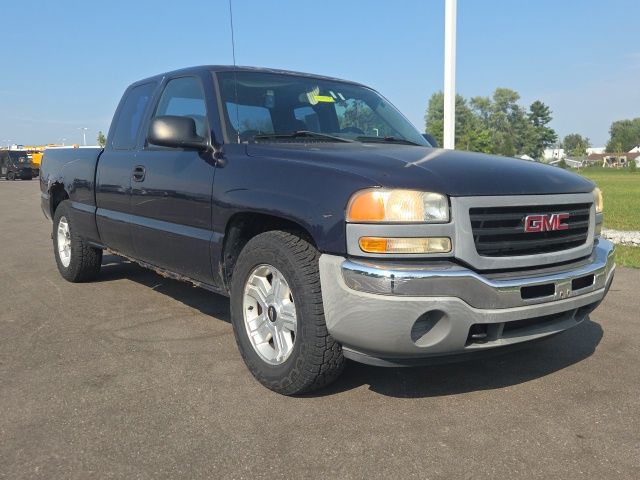 Deep Blue Metallic 2005 GMC Sierra 1500 Pickup Truck Rear-Wheel Drive 4-Speed Automatic Overdrive