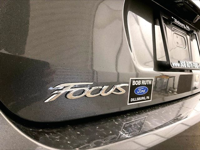 2015 Ford Focus SE Gray at Phil Fitts Ford