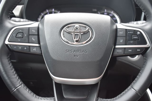 Used 2024 Toyota Highlander SUV