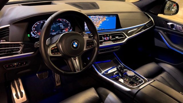 2021 BMW X7 M50i 10