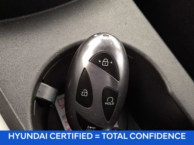 2025 Hyundai Kona SEL - Photo 17
