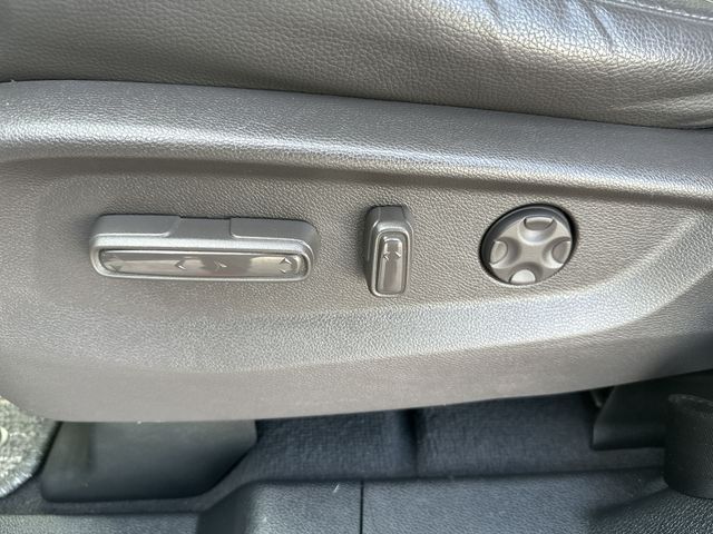 Certified Used 2024 Silver Honda EX-L image 16