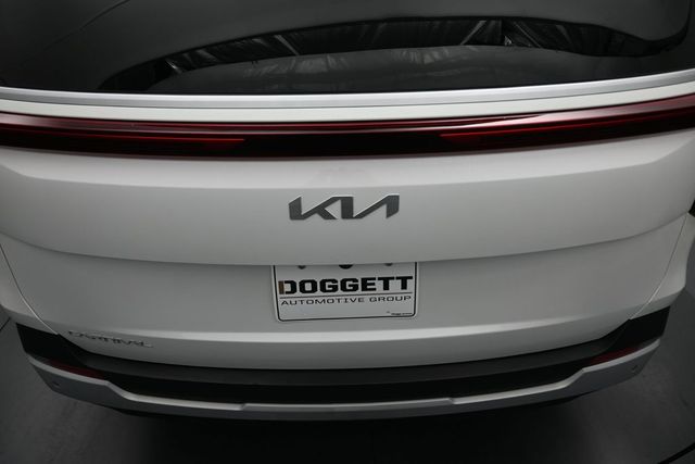Used 2026 Kia Carnival Van