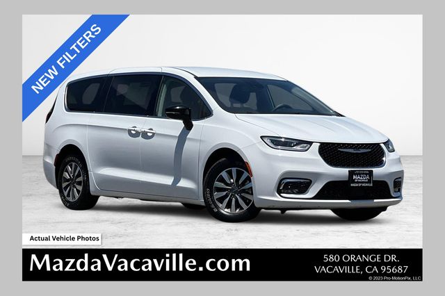 Bright White Clearcoat 2024 Chrysler Pacifica Hybrid Minivan Front-Wheel Drive Continuously Variable Transmission